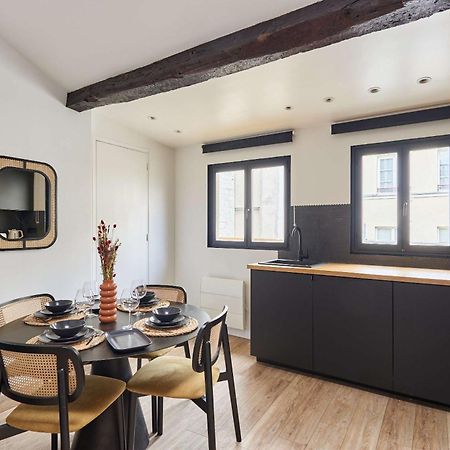 Apartment Le Marais By Studio Prestige Париж Экстерьер фото